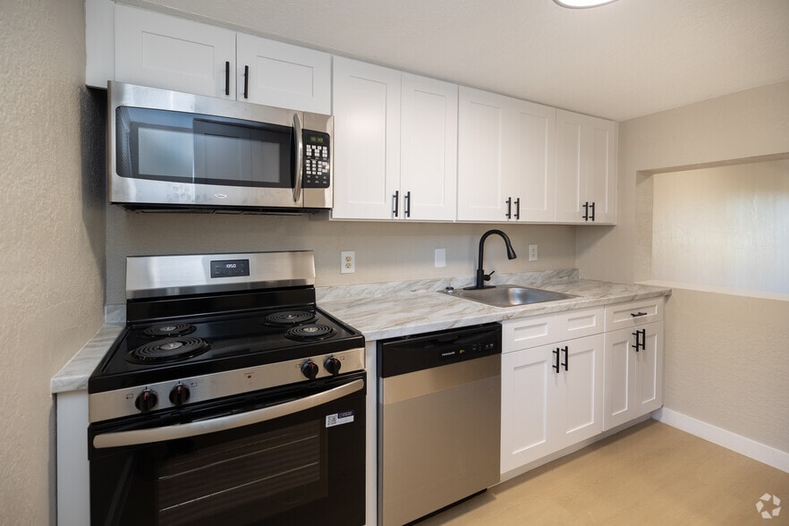 More Photos Of 2731 S Blair Stone Rd, Tallahassee Apartments For Sale