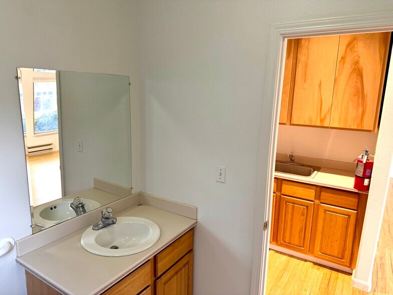 More Photos Of 219 E Blithedale Ave, Mill Valley Office Residential For Lease