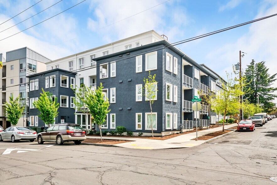 More Photos Of 330 NE Dekum St, Portland Apartments For Sale