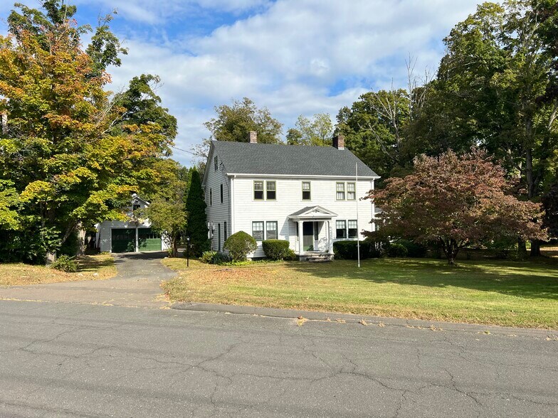 Primary Photo Of 2 Winslow pl, Simsbury Light Distribution For Sale