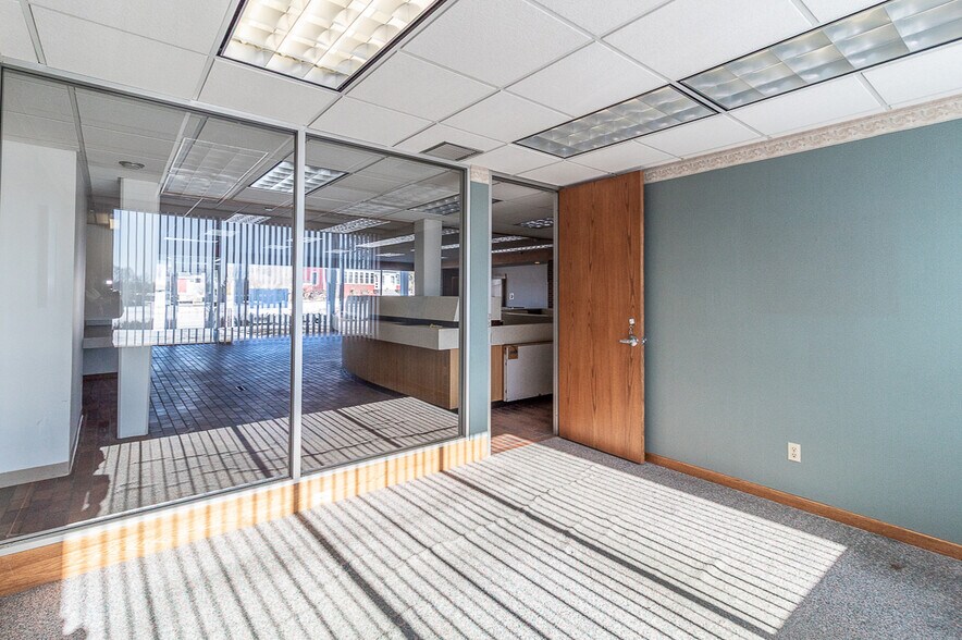 More Photos Of 132 E Main St, Hortonville Bank For Sale