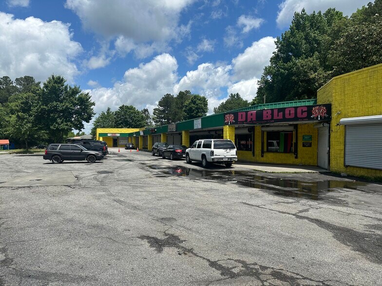 More Photos Of 905 James Jackson Pky, Atlanta General Retail For Sale