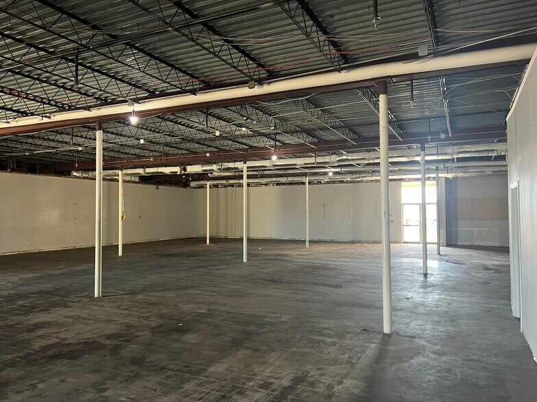 More Photos Of 100 N 8th St, Rogers Storefront Retail Office For Sale