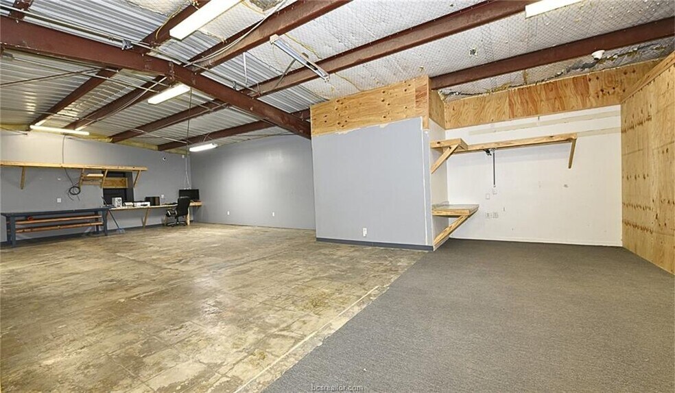 More Photos Of 409 N Stone St, Caldwell Flex For Lease