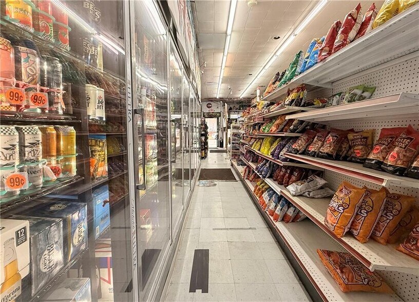 More Photos Of 406 Walnut St, Elmira Convenience Store For Sale