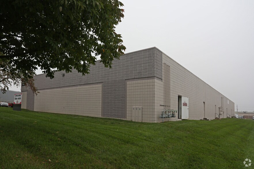 More Photos Of 11610-11634 W 90th St, Overland Park Warehouse For Lease
