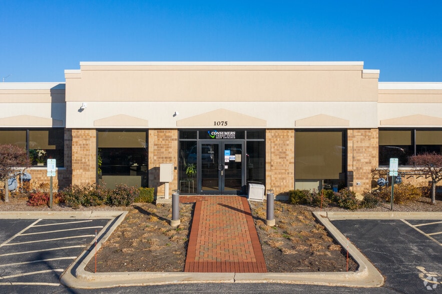 More Photos Of 1075 Tri-State Parkway, Gurnee Office For Lease