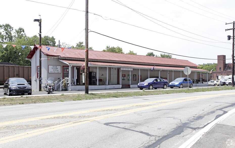More Photos Of 80 Main St, Brownsville General Retail For Sale
