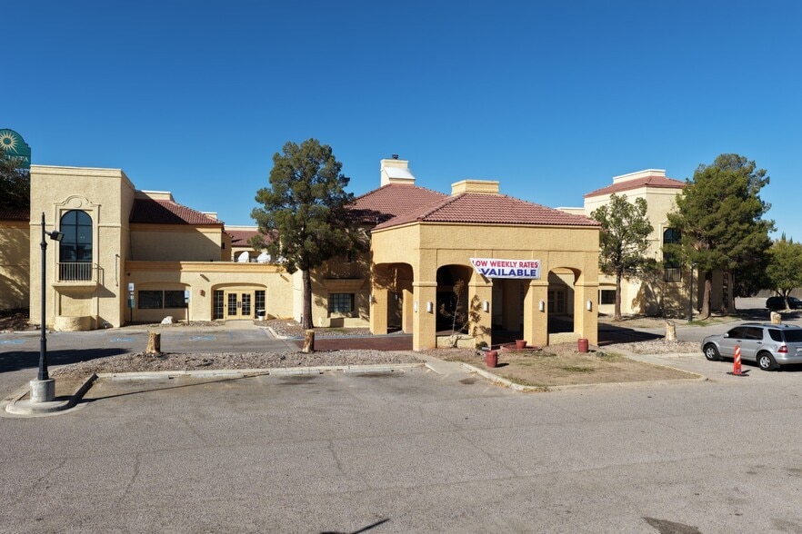 More Photos Of 790 Avenida de Mesilla, Las Cruces Hotel For Sale