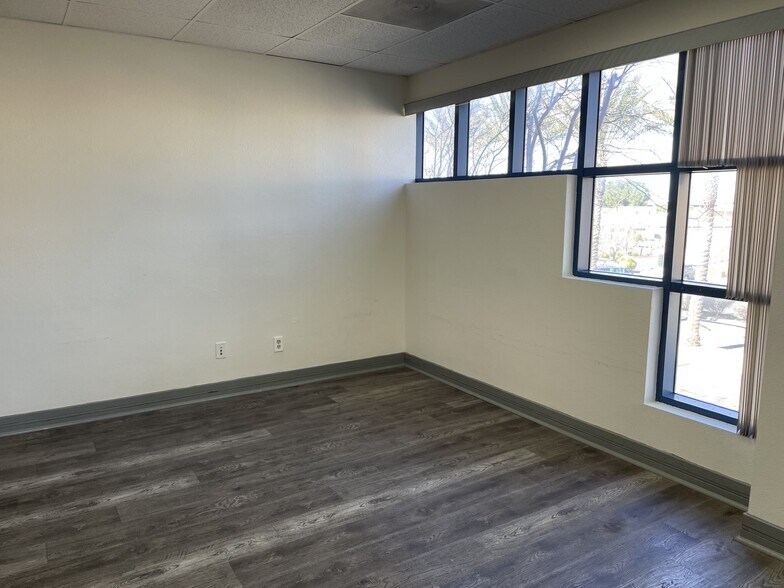 More Photos Of 44215 15th St W, Lancaster Medical For Sale