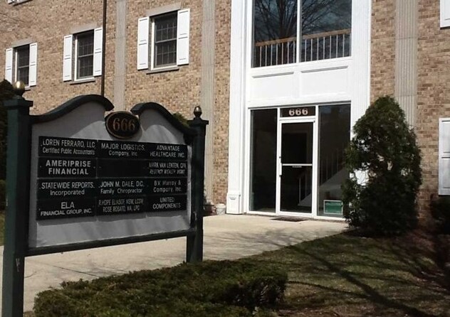 Primary Photo Of 666-668 Godwin Ave, Midland Park Office For Lease