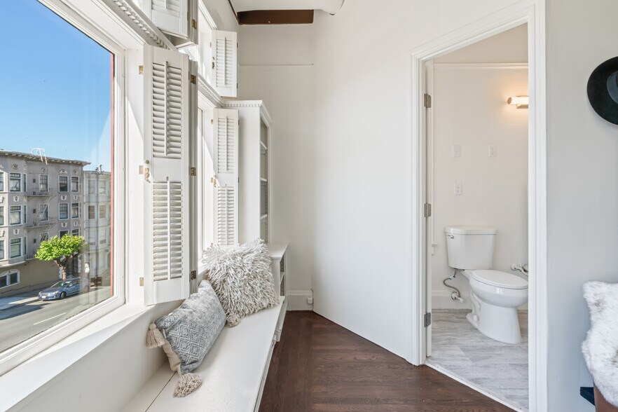 More Photos Of 2332-2334 California Street, San Francisco Apartments For Sale