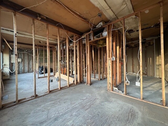More Photos Of 128 Laurel Rd, East Northport Storefront Retail Office For Lease