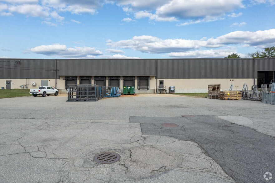 More Photos Of 120-122 Shawmut Rd, Canton Manufacturing For Lease