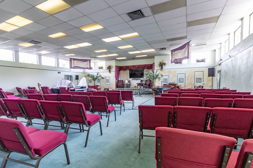 More Photos Of 1515 Section Rd, Cincinnati Religious Facility For Sale