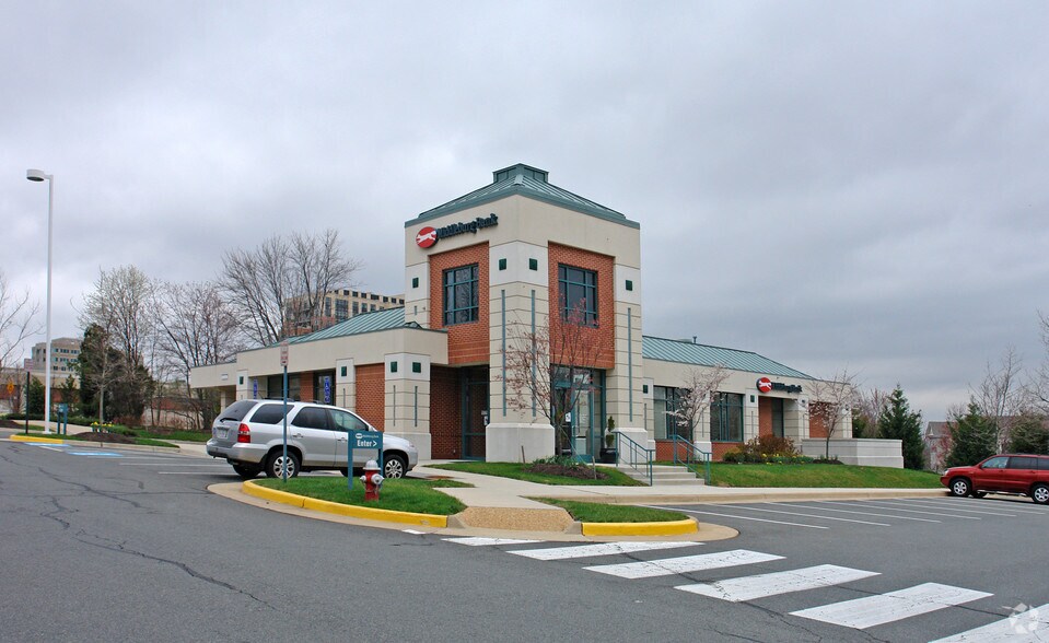 More Photos Of 11846-11860 Spectrum Ctr, Reston Unknown For Lease