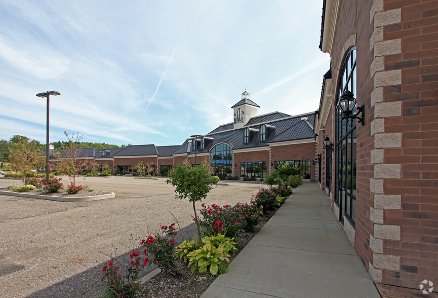 More Photos Of 2736 Medina Rd, Medina Unknown For Lease