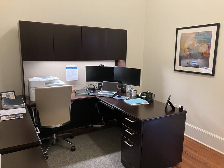 More Photos Of 212 S Center St, Statesville Storefront Retail Office For Lease