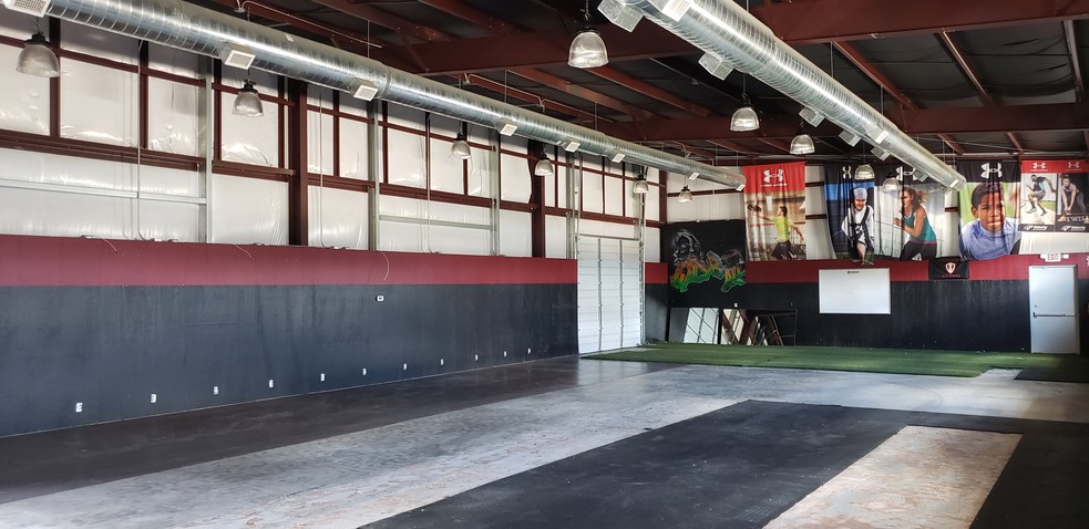 More Photos Of 400 Cheyenne Dr, Killeen Showroom For Lease