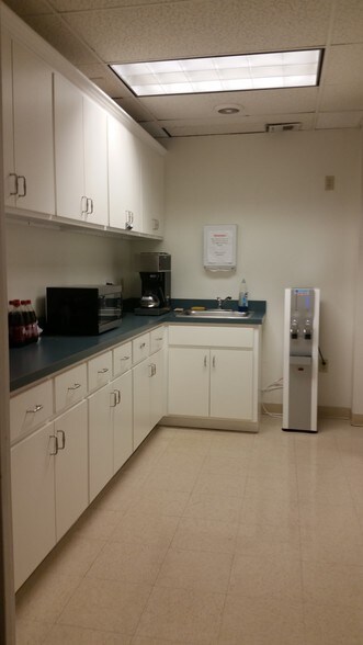 More Photos Of 260 S Los Robles Ave, Pasadena Office For Lease