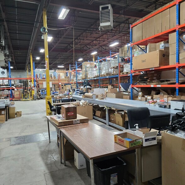 More Photos Of 440 Boul Industriel, St-Eustache Warehouse For Sale