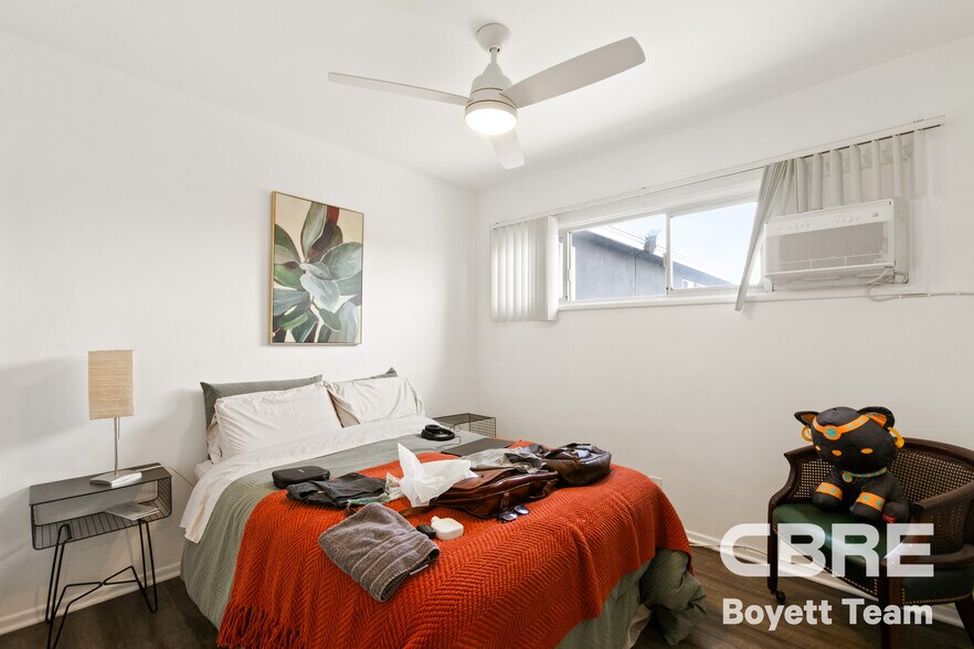 More Photos Of 2302 32nd St, Santa Monica Apartments For Sale