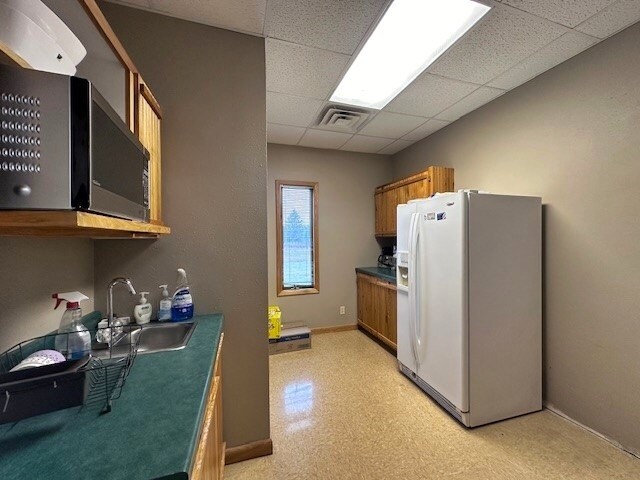More Photos Of 7 Tiff Ave, Neillsville Office For Sale