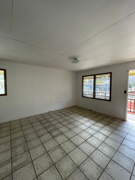 More Photos Of 1077 Kinau St, Honolulu Multifamily For Sale