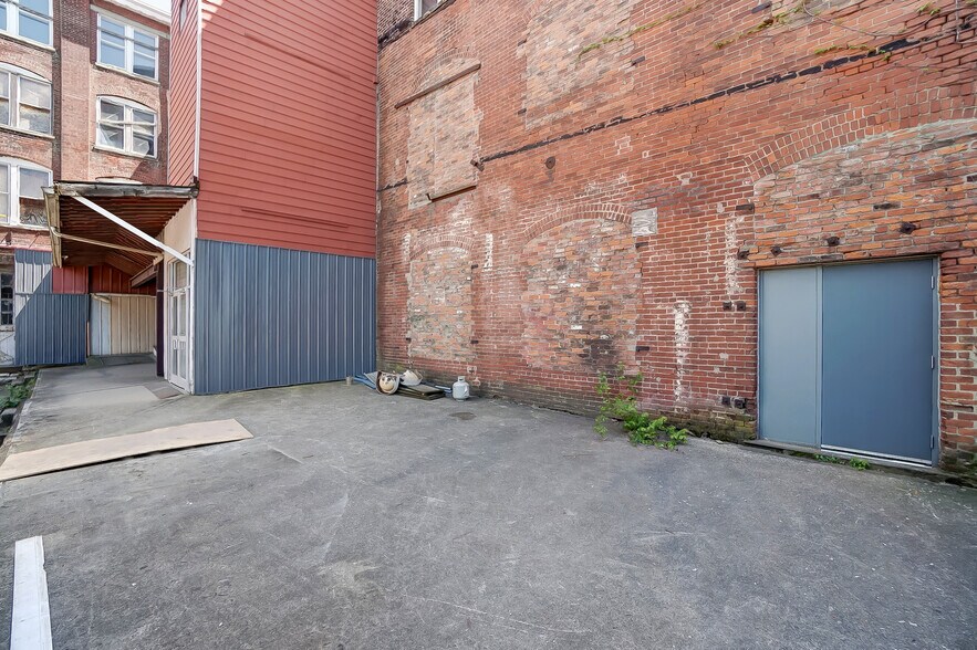 More Photos Of 1275 Budd St, Cincinnati Warehouse For Lease