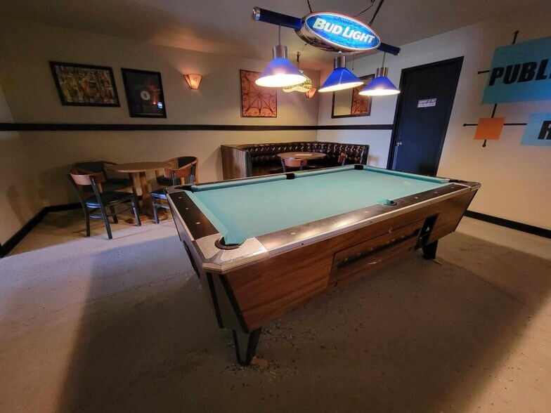 More Photos Of 1313 W Cherry St, Vermillion Hotel For Sale