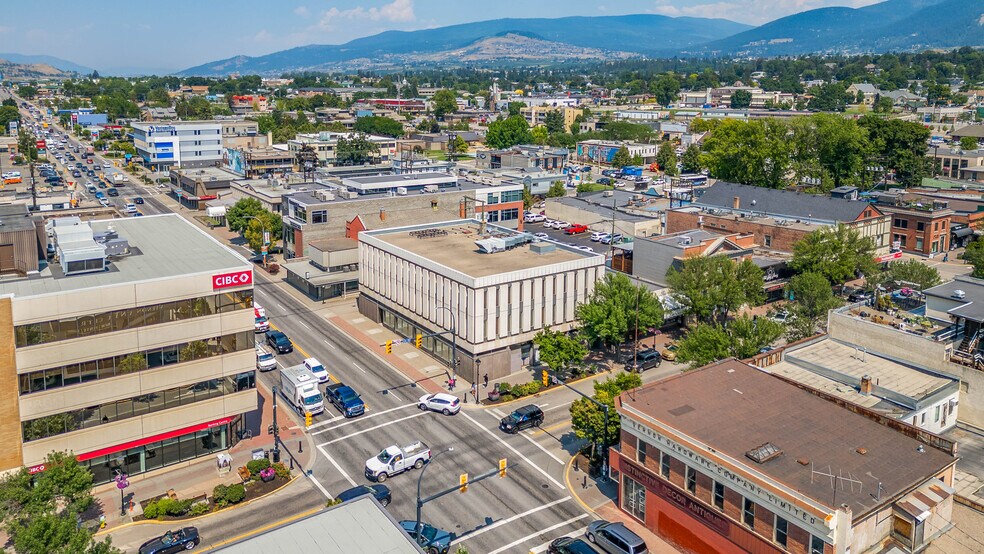 More Photos Of 3131 30 Av, Vernon Specialty For Sale
