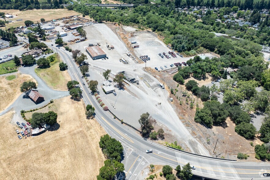 More Photos Of 13611 Healdsburg Ave, Healdsburg Land For Lease