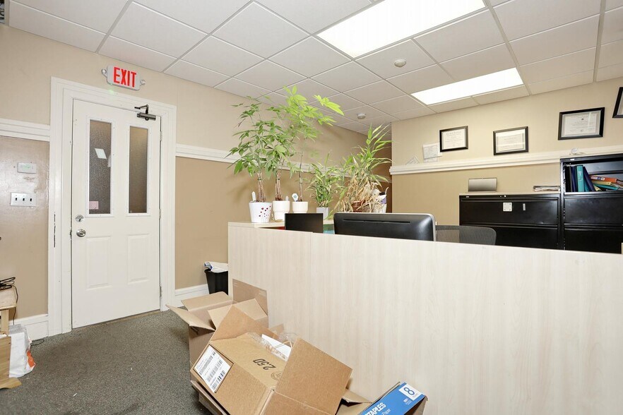 More Photos Of 22 S Madison Ave, Spring Valley Office For Sale