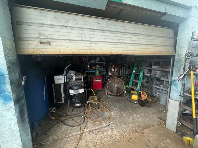 More Photos Of 2505 N Bridge Ave, Weslaco Service For Sale