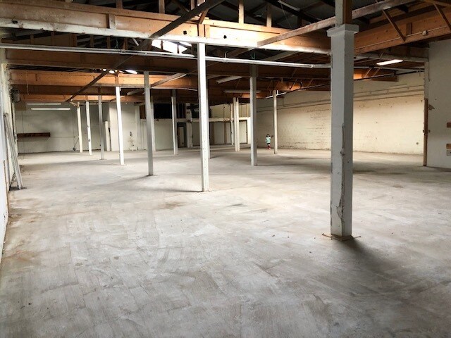 More Photos Of 9625 Rudicill St, Riverside Warehouse For Lease