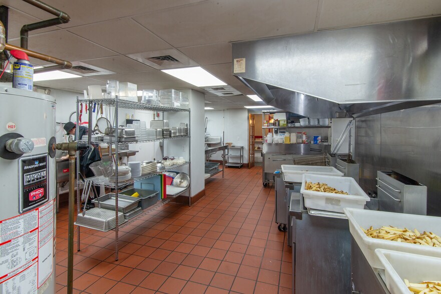 More Photos Of 542-546 S Telegraph Rd, Monroe Restaurant For Sale