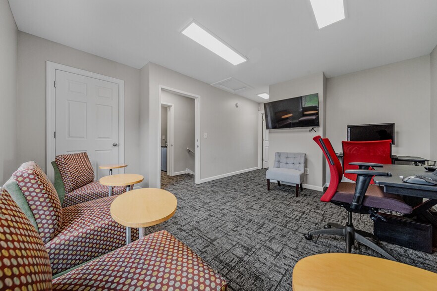 More Photos Of 504 Autumn Springs Ct, Franklin Medical For Sale