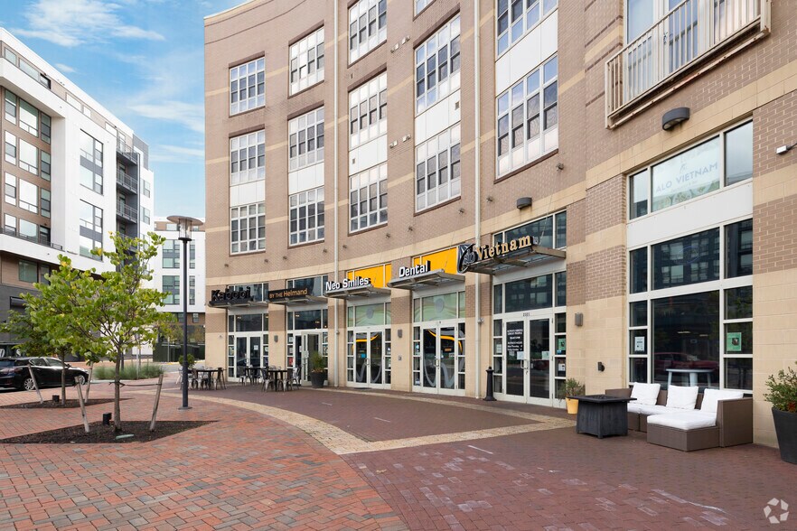 More Photos Of 2323 Dulles Station Blvd, Herndon Apartments For Lease