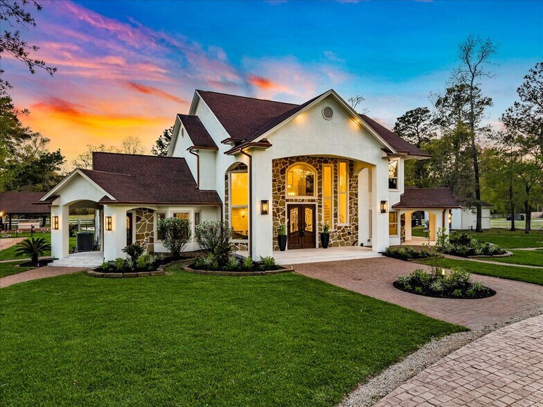 More Photos Of 8811 West Ln, Magnolia Office For Sale