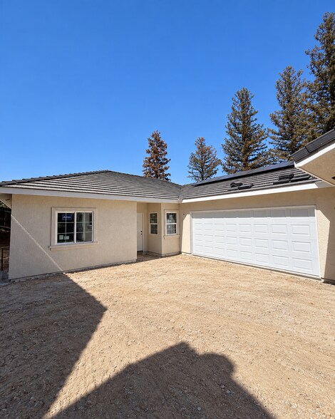 Primary Photo Of 5912 Cedar Falls Dr, Bakersfield Multifamily For Sale
