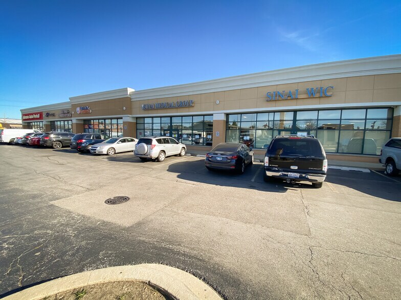 More Photos Of 1601-1747 S Cicero Ave, Cicero General Retail For Lease