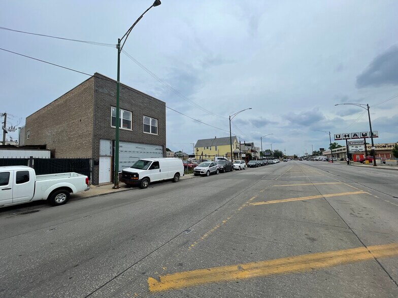 More Photos Of 1745 N Cicero Ave, Chicago Freestanding For Sale