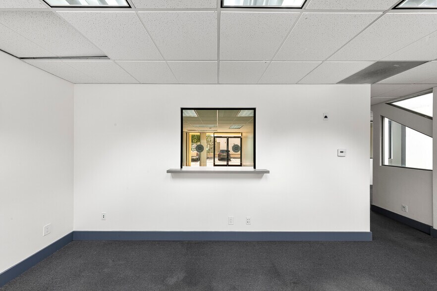 More Photos Of 310 E Palmdale Blvd, Palmdale Medical For Sale