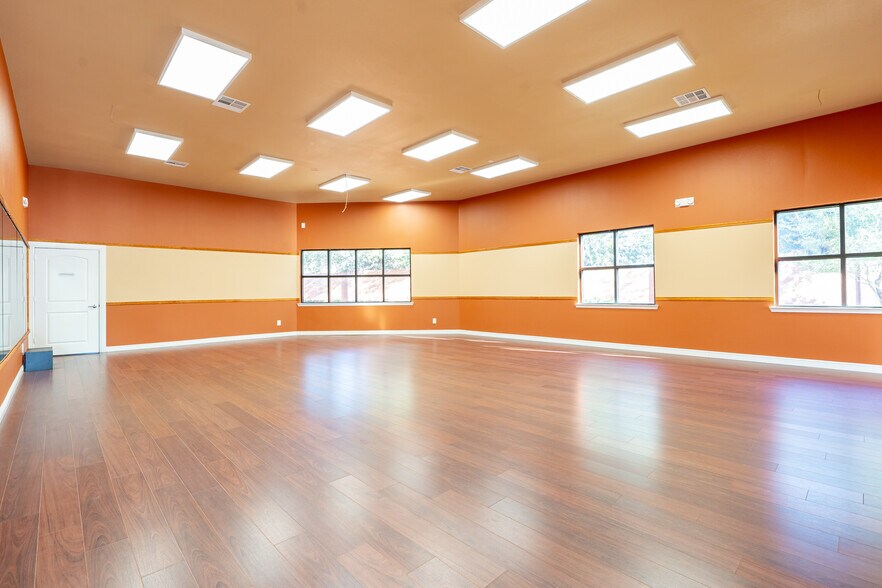 More Photos Of 4714 Riverstone Blvd, Missouri City Medical For Sale