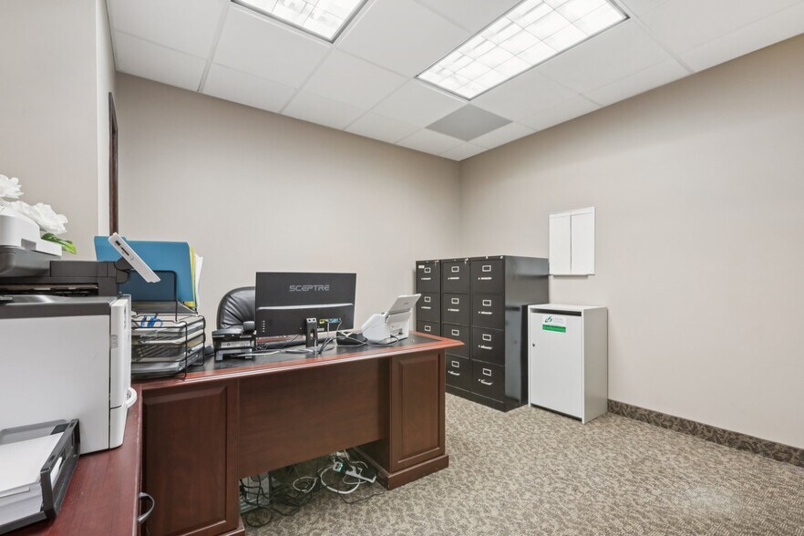 More Photos Of 401 Hamburg Turnpike, Wayne Medical For Sale