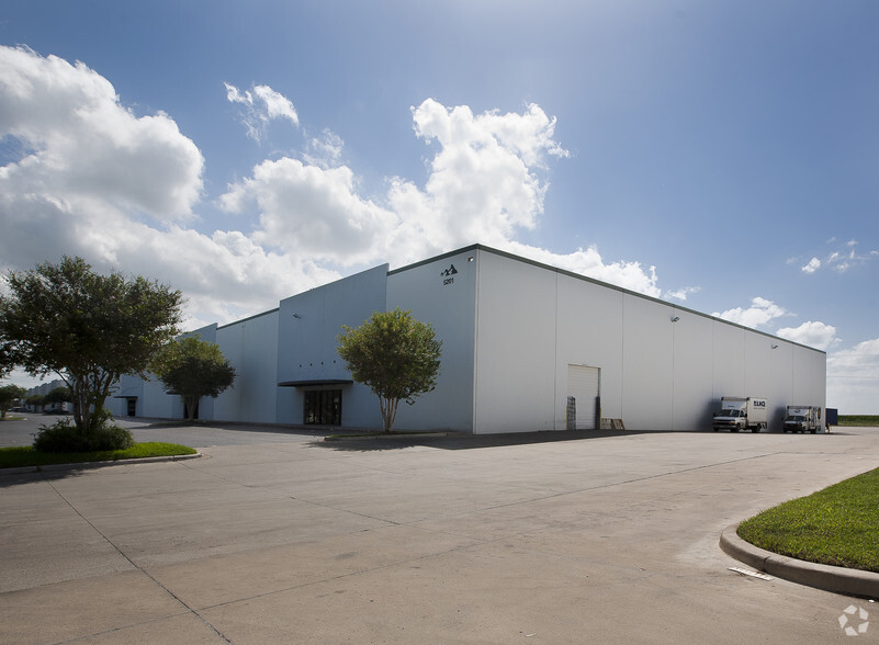 Primary Photo Of 5201 George McVay Dr, McAllen Warehouse For Lease