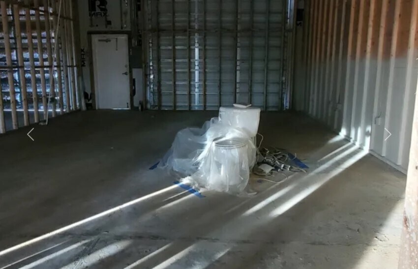 More Photos Of 24690 Sandhill Blvd, Punta Gorda Warehouse For Lease