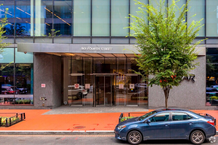 More Photos Of 901 4th St NW, Washington Office For Sale