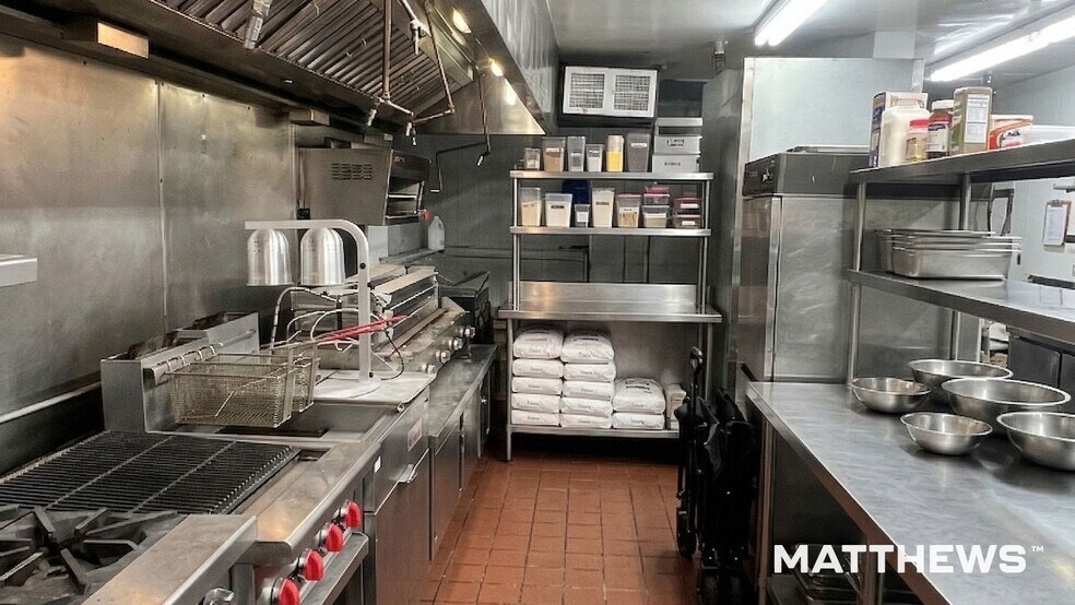 More Photos Of 2827 S Hoover St, Los Angeles Storefront Retail Residential For Lease