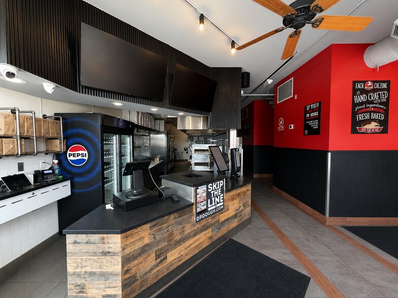 More Photos Of 241 7th St W, Saint Paul Storefront Retail Office For Lease